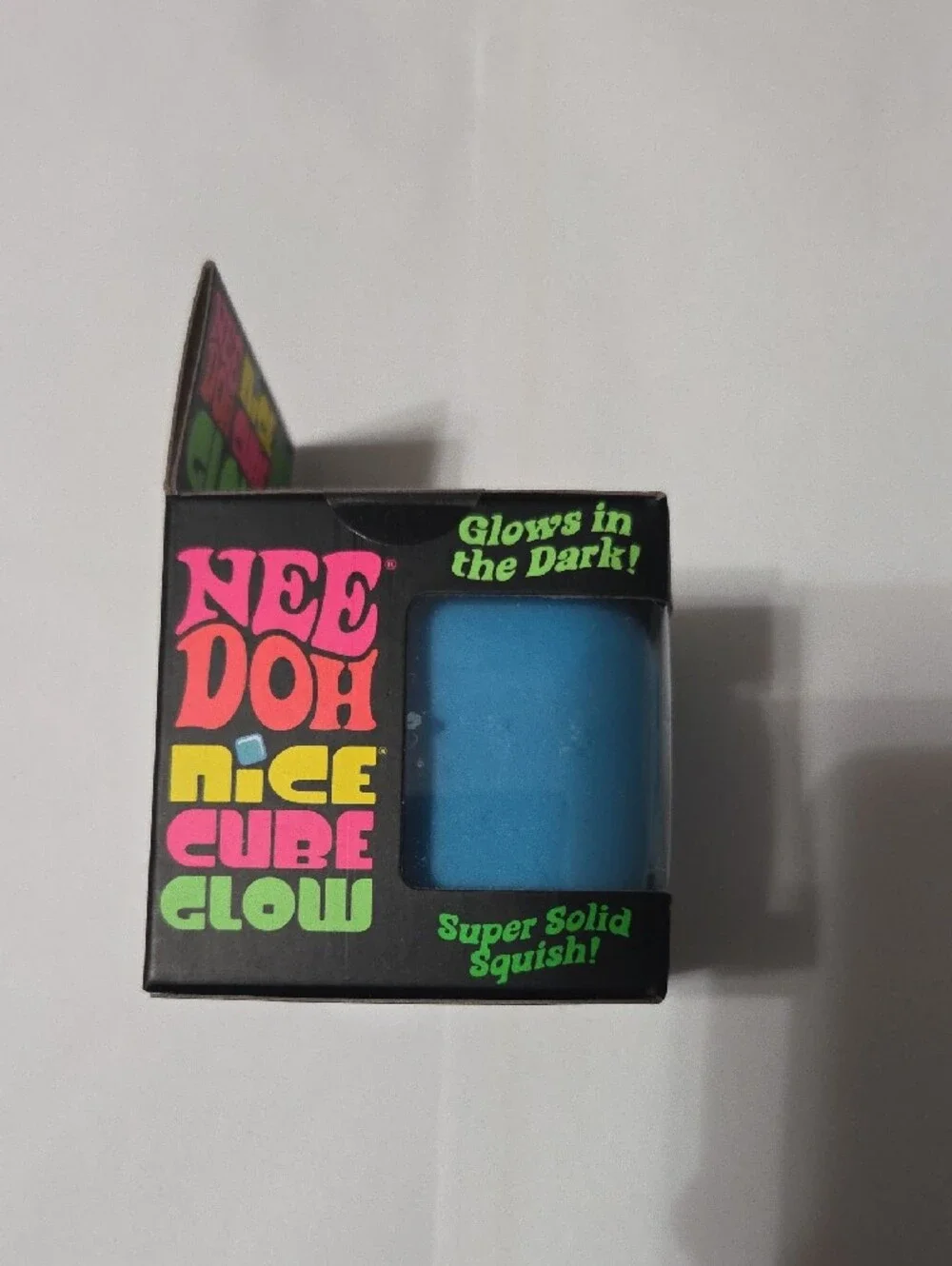 Nice Cube Glow Super Solid Squish - Blue